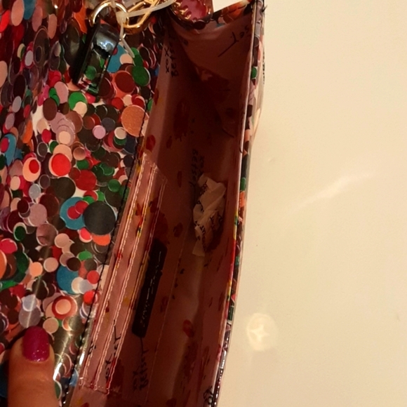 Besty Johnson crossbody bag. Smoke free home - Picture 3 of 3